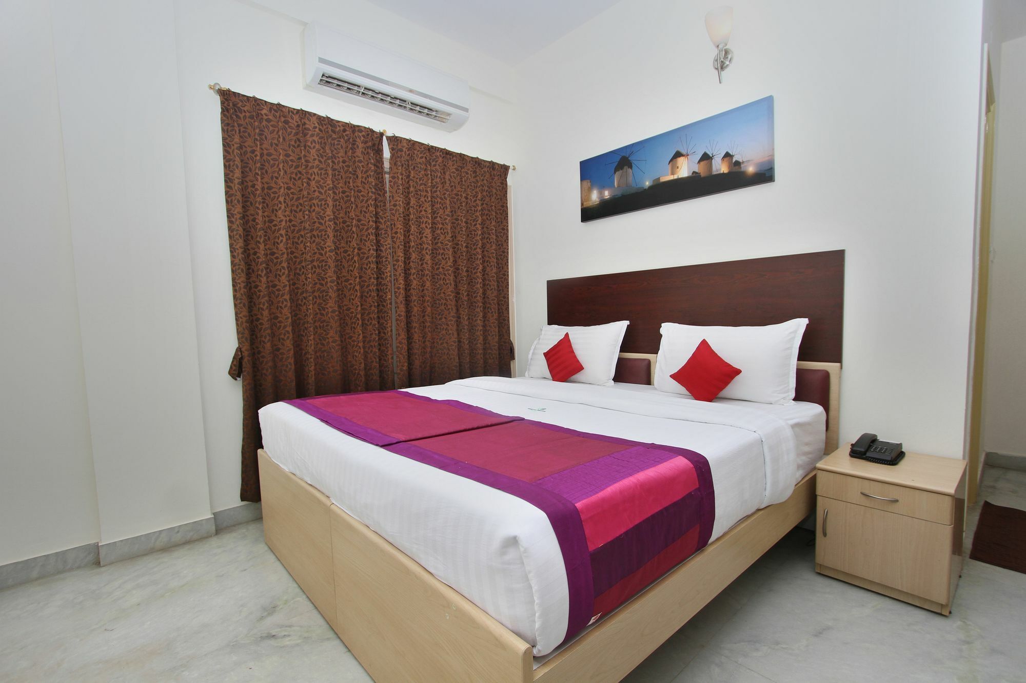 Capital O 5379 The Roy Grand Inns Bangalore Exterior foto